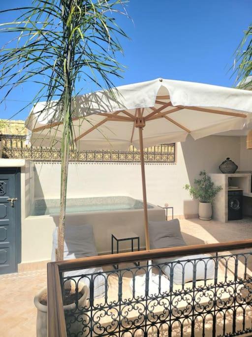 Riad Isahiac Avec Piscine En Exclusivite Marrakesh Ngoại thất bức ảnh