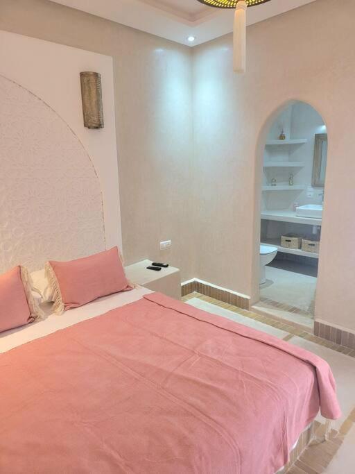 Riad Isahiac Avec Piscine En Exclusivite Marrakesh Ngoại thất bức ảnh