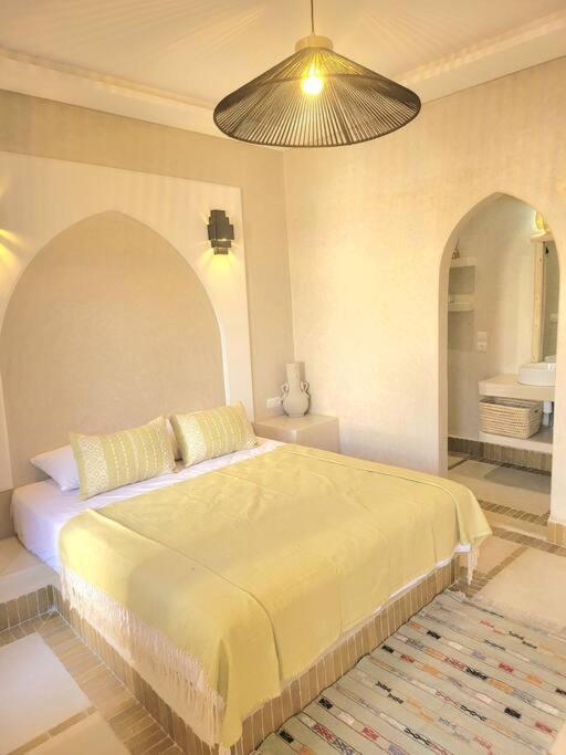 Riad Isahiac Avec Piscine En Exclusivite Marrakesh Ngoại thất bức ảnh
